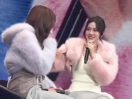 家人们今天磕疯了啊啊啊啊啊主包今天吃到的饭太香啦啊啊啊啊啊#一脚把我踹进泰娱的人 #lingorm台北见面会#lingorm#我们的秘密泰国电视剧#甜蜜蜜