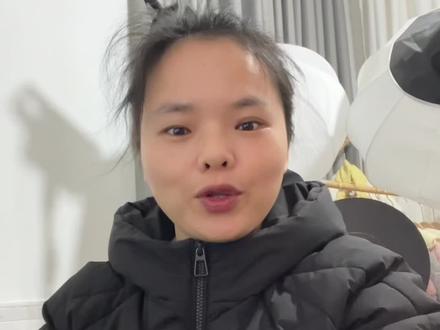 不明白已经是千万级别的网红了为什么要卖➖肥产品
姐妹们记住了,少吃一定一定一定会瘦。不少吃,神仙来了都瘦不了你#减肥
