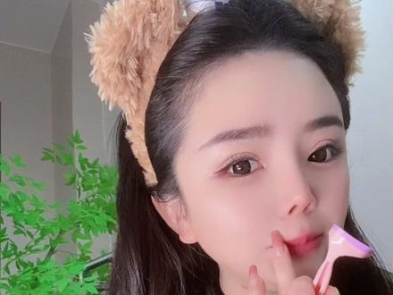 女生有唇毛化妆都显得尴尬!选对工具就不会变粗,快来刮#朵梦唇毛刀#唇毛#唇毛怎么去掉#刮毛刀#刮毛器