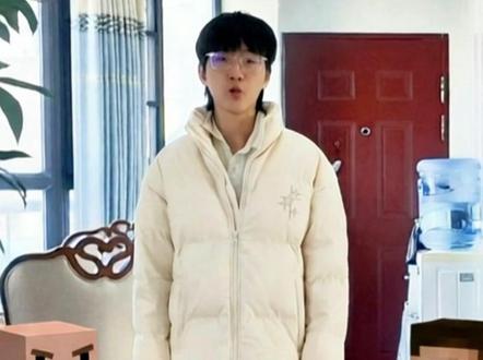 你玩什么游戏 #小马宝莉 #哪吒之魔童闹海 #王者荣耀 #蛋仔派对 #我的世界