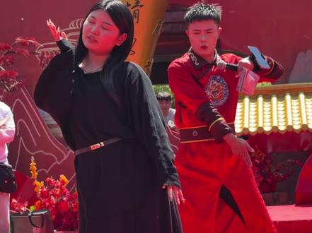 小姐姐跳的库卡一真带劲#万岁山武侠城#万岁山韦小宝#万岁山斗舞#来万岁山没点才艺都不行