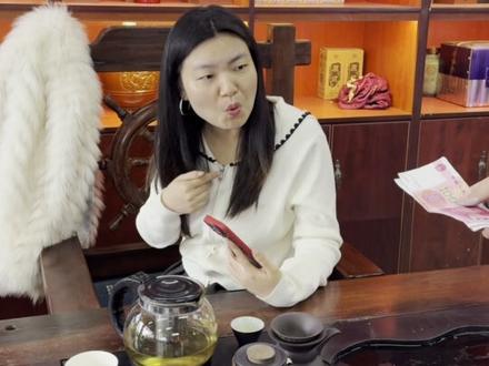 给陌生姐姐画一幅画姐姐非常满意,祝大家年年有余#艺术在抖音 #年年有余 #vlog十亿流量扶持计划 #青年创作扶持计划 #彩绘