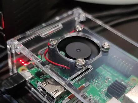 成功捡大漏,250的树莓派3b+
#嵌入式 #物联网 #树莓派#科技#Linux