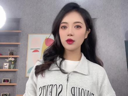 是谁拿到了全中国第一支疾光800pro?#羽毛球 #羽毛球拍 #打羽毛球女生 #尤尼克斯 #疾光800pro