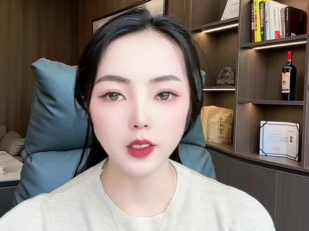 二小姐连续直播稳步回归,杰少一方全程沉默,网友争议不断,到底是什么原因?#贵阳二小姐直播 #杰少一方沉默 #网红风波后续 #理性吃瓜 #二小姐逆风前行