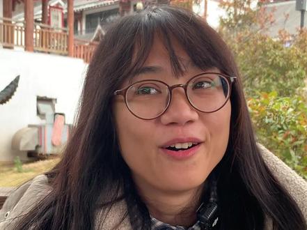 92年女生成功中签荒野求生第三季,曾每天关注选手“冷美人”:生理期时,可以把石头烧热敷在肚子和头上。#张家界七星山荒野求生挑战赛 (记者:傅逸伦 韩勇)