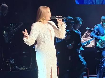 ALIN你的兵来了🐻🐻🐻
#A-LIN #黄丽玲 #神级现场
#上海梅赛德斯奔驰文化中心 #天生歌姬alin演唱会