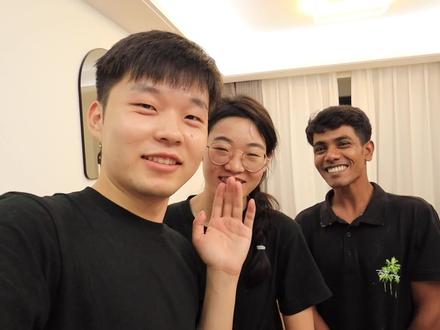 三轮车兄弟来中国的第1天,来到中国后,他激动的话都说不利索了