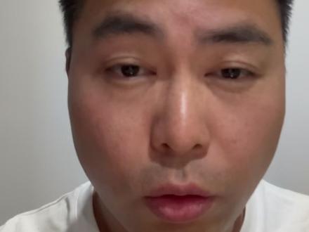 上海地铁失物招领有用吗?钥匙丢了,我来验牌了! 五一假期前的最后一天,我在上海地铁的安检口丢失了钥匙,回来有点闷闷不乐……后来我在失物招领平台发布了信息,可是啊,没有好的消息。最后我还是决定亲自去现场看看……#上海地铁