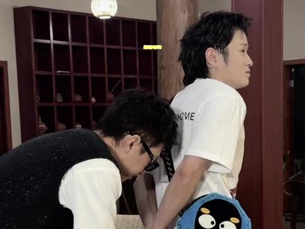 我能有143万个「大爹」吗?@王勉 #邓超魔童降世 #邓超⼊驻抖⾳ #邓超 #新年有礼了