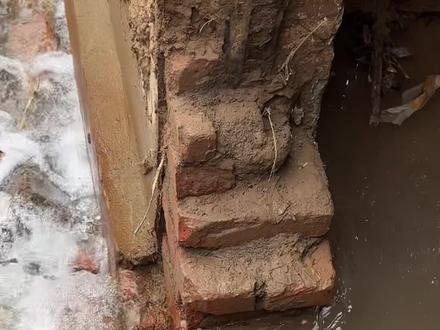 太神奇!干枯30多年的贾鲁河暖泉复涌,村干部:“暖泉”自1993年4月以来干涸了,今年12月3日重新涌泉