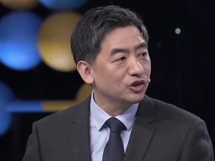 #该死的胜负欲#坐地上不用手起身挑战
居家的可以尝试一下,挺有意思的