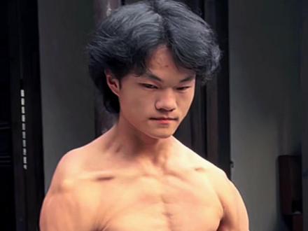 #年轻人不要沉沦
肌肉力量是不行的必须得用筋骨力