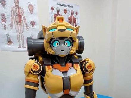 炫卡斗士捷豹塔姬腿疼看医生 #机器人 #变形金刚 #可爱 #韩国 #玩具