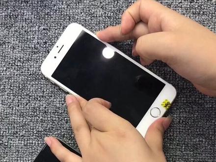 iPhone开机白色还是黑色Logo?#热门 #上热门