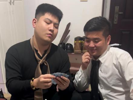 我要验牌!(法国口音)#我要验牌 #是时候展现真正的技术了 #辉大帅 #青年创作者成长计划 #扑克赌神演技派