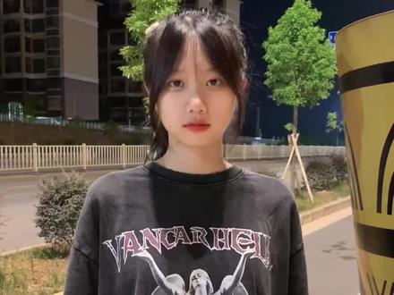 你列表第三个一定是你儿子吧!#浅跳一下
