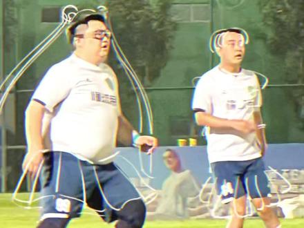 今晚8:00!懂球帝FC将迎战雪茵女足!对于这场比赛,你怎么看?更多比赛内容请关注@懂球帝FC #决战星期四