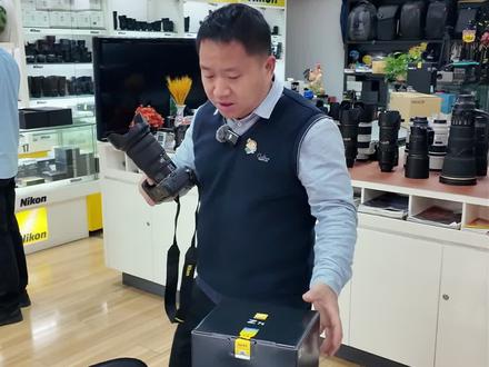 尼康Z7 II是一款4575万像素全画幅无反相机,配备双EXPEED 6影像处理器与493点自动对焦系统1。其支持每秒10张连拍与4K 60帧视频拍摄,并具备出色的机身防抖功能1。双卡槽设计及USB供电功能提升了工作流效率,使其成为高像素静态摄影与风光拍摄的理想工具。#60帧视频拍 #尼康z7ii#尼康微单 #尼康拍鸟 #相机回收