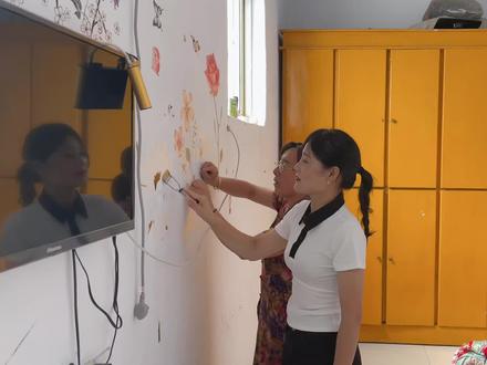 弟弟要装修婚房,婆婆搬出30多年的陪嫁柜子,和儿子互换房间