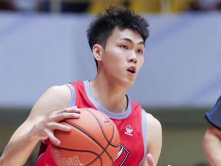 CBA庞峥麟 拆解 附带球队防守解读 本篇传球技术包含 不合球传球、不看人传球、短下顺传球、外探重心传球
#庞峥麟 #江苏肯帝亚男篮 #江苏肯帝亚 #青年创作者扶持计划