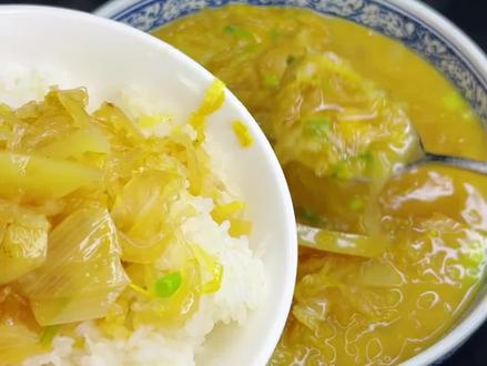 #东北菜 #炖菜 #酸菜炖土豆 东北下饭菜 酸菜土豆条 @🍓海 琳