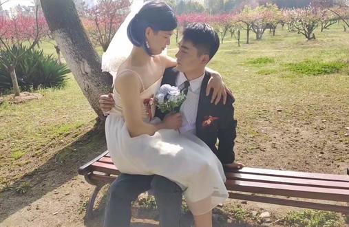 大伙儿一块见证!既然封校了,那就在学校把婚礼给办了吧#整活#࿆封࿆校࿆的࿆当࿆代࿆大࿆学࿆生࿆ #男寝#蔡依林