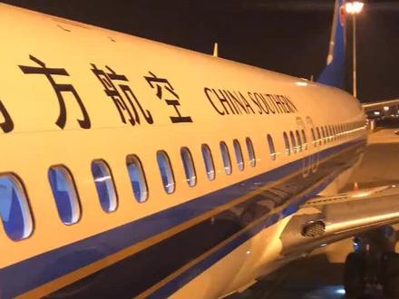 路是自己选的 不管最后好与坏一直走下去 总会有出头之日