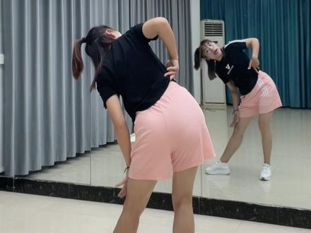 #NAN男朋友 分解3⃣️哪些动作大家感觉难需要单独分解的评论区留言哦#零基础学舞蹈 #零基础教学 #适合初学者