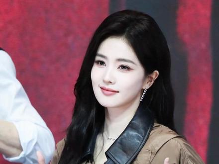 抖舞届女神来了 #白鹿 #米糕摇 #手势舞 #唐宫奇案