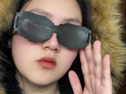 假装有个miumiu墨镜#我在抖音玩拼豆 #拼豆人有自己的春节 #用拼豆眼镜拿捏时髦人设 #日常分享 #拼豆