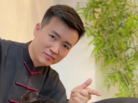 最后一招绝了#传承中医文化 #手法教学 #推拿正骨理筋 @抖音创作者大会