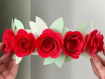 三八妇女节手工来啦!几张卡纸做玫瑰花环头饰 送给妈妈超暖心~#三八妇女节 #手工花环 #手工头饰 #三八妇女节手工