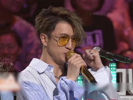 毛不易当年演唱的《消愁》有多惊艳,在座所有人全都为之敬佩#毛不易#明日之子 #消愁 #综艺
