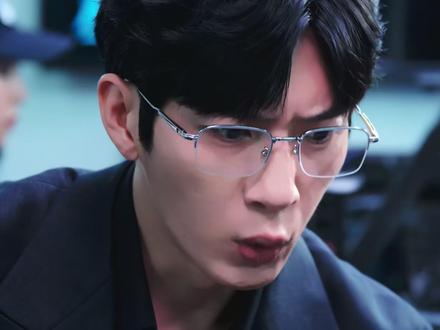 蒋诚的卧底身份被发现,陷入绝境 #钢铁森林 #蔡文静 #井柏然 #秦俊杰 #被钢铁森林生死虐恋拿捏