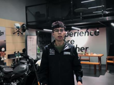 优雅进阶,气场全开
全新中排巡航狠货——550CL-C 魅力登场!
#550CLC#CFMOTO