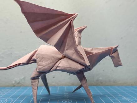 【折纸】过年折一只简单的飞马,亲戚的孩子都奉我为孩子王 #手工diy #折纸