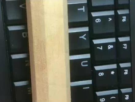 #羽毛球 #羽毛球装备 #李宁 #小黑拍 #羽毛球拍 你们可以试试