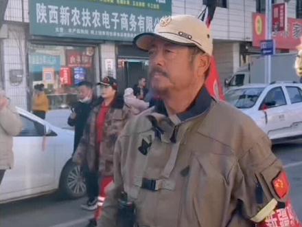 东天山驼队重走丝绸之路为什么这么火?#原创视频 #酷爆了 #太帅了吧 #这也太酷了吧# 丝路精神