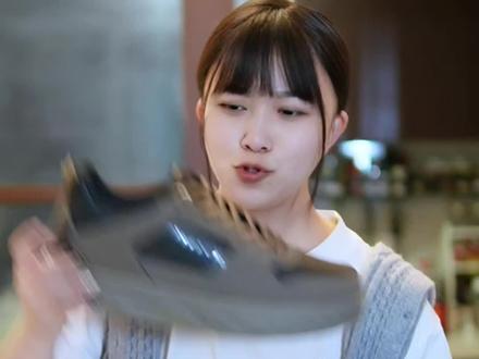 奥尼尔SHAQ品牌的大码鞋终于来了,最大到48码。大个子的福音。#大码鞋 #48码大脚 #48码的鞋子 #奥尼尔SHAQ