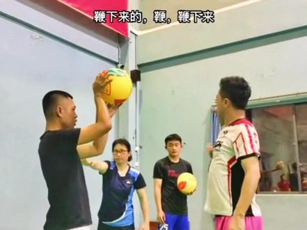 桂标气排球扣球鞭打手法教学……别再老问个子不够高、跳不起扣不了球啦……😀#因为热爱所以坚持 #汗水不会辜负你 #气排球 #体育精神