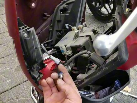 每次清洗完节气门阀体,我都要做一个复位工作。请铃木瑞梦、铃木赛胜110、铃木胜歌110、铃木悍俊150、铃木丽彩125,老款铃木小海豚车主查收#铃木神车 #爱机车爱生活 #专业的事交给专业的人来做更靠谱 #周至县铃木