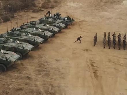 解放军步兵怎么打仗?开眼界了!