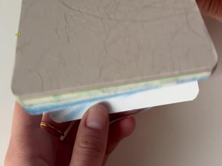 时长29分钟【完整原速】丙烯马克笔·克莱因蓝雪景 使用工具:掌握丙烯马克笔
纸张尺寸:10*10cm
#丙烯马克笔教程#原速版#丙烯马克笔#绘画过程#一学就会系列