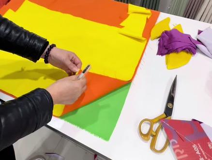 今晚又做666花瓣抱枕了 #手工布艺 #窗帘人