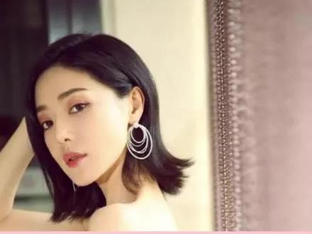 还是你们记忆中的那个小姨妈嘛?#邓家佳 #回廊亭 #明星面部分析 #变美 #形象管理 #fyp