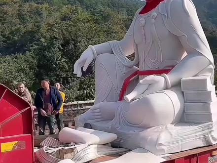 野外遇到废弃佛像,到底能不能拜?#废弃佛像 #传统文化 #科普一下