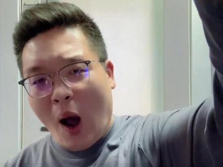 永州,人人都不看好你,偏偏就你最争气。 湘超中的永州表现,是开放永州、进取永州、活力永州的生动体现!走!去永州!看湘超!给永州加油!
#湘超 #永州之野 #永州精神 #永冲锋