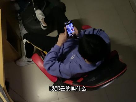 一心想做童锦程,奈何人称张万森,细看良久才发现,燕子没有你我怎么活#张万森 #情感语录