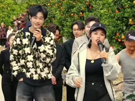 @庄公子(每天下午5:55奉节站) @马大雁🎤优秀 哎呀,又表白又亲亲的,好事将近了😂😂#黄金搭档 #一路长虹 #相亲相爱